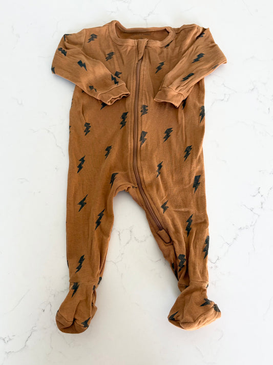 Petit lem-pyjama-6 mois