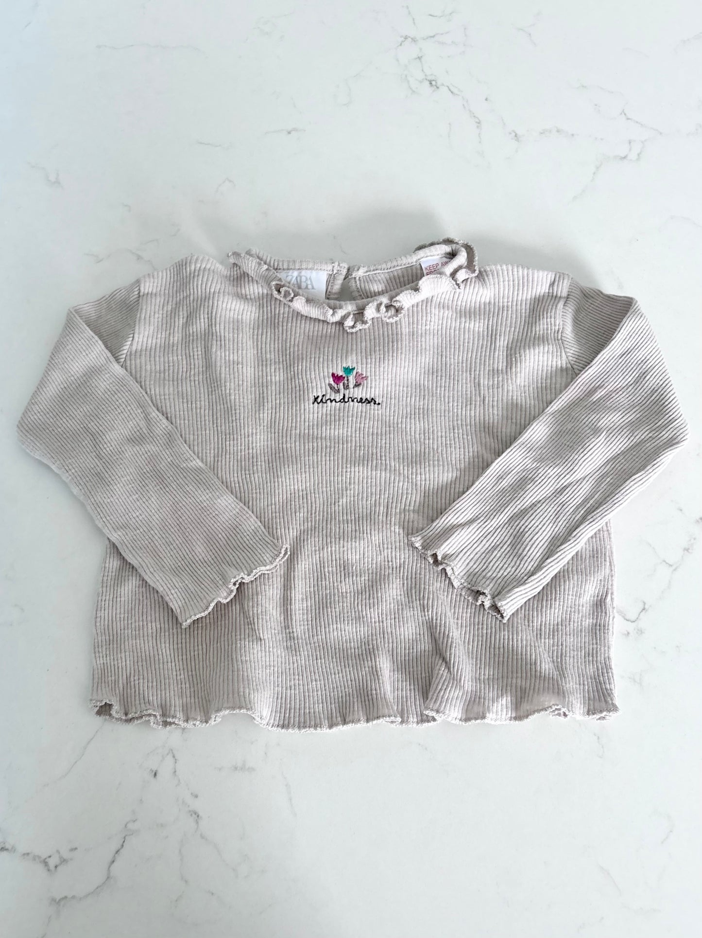*Imparfait-Zara-Chandail-6/9 mois