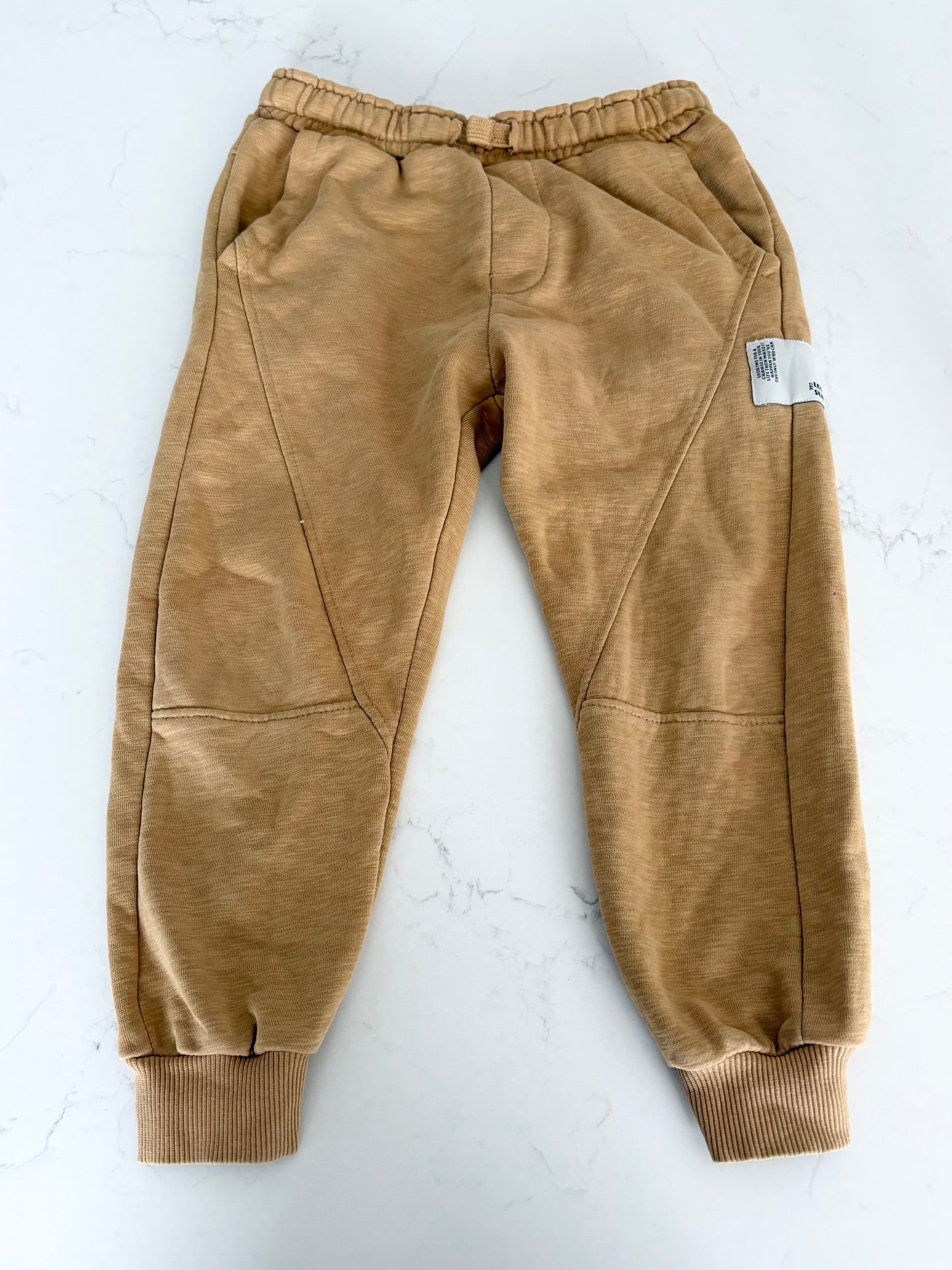 Zara-Jogging-7T ( fait petit )