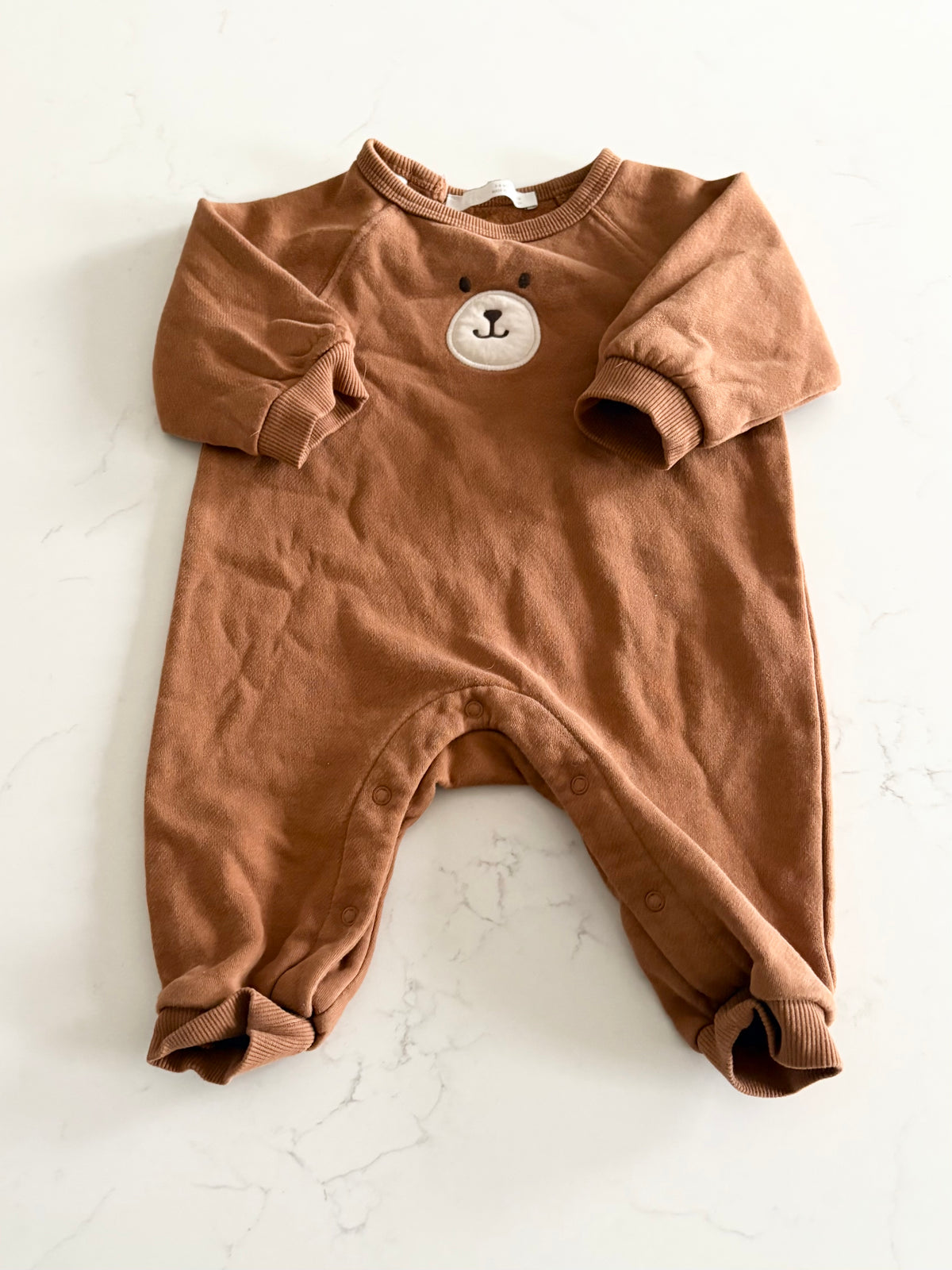 Zara-Une pièce-3/6 mois