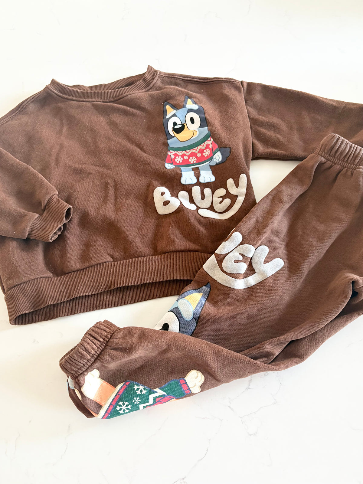 Zara/Bluey-Ensemble-5/6T (fait petit )