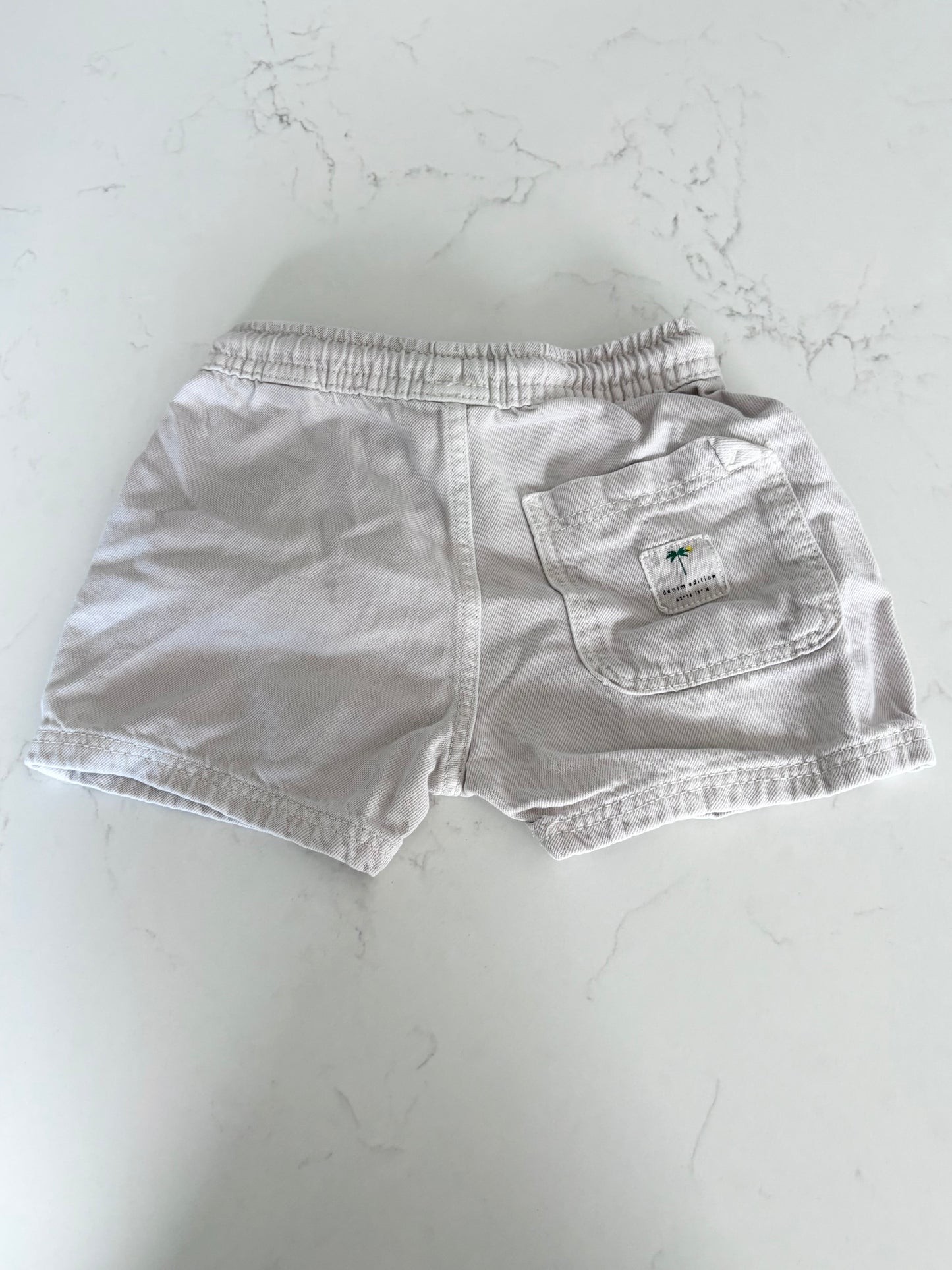 Zara-Short-12/18 mois (légère imperfection)