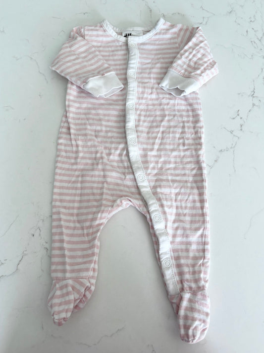 H&M-Pyjama-1/2 mois (bouton un peu jaunit)