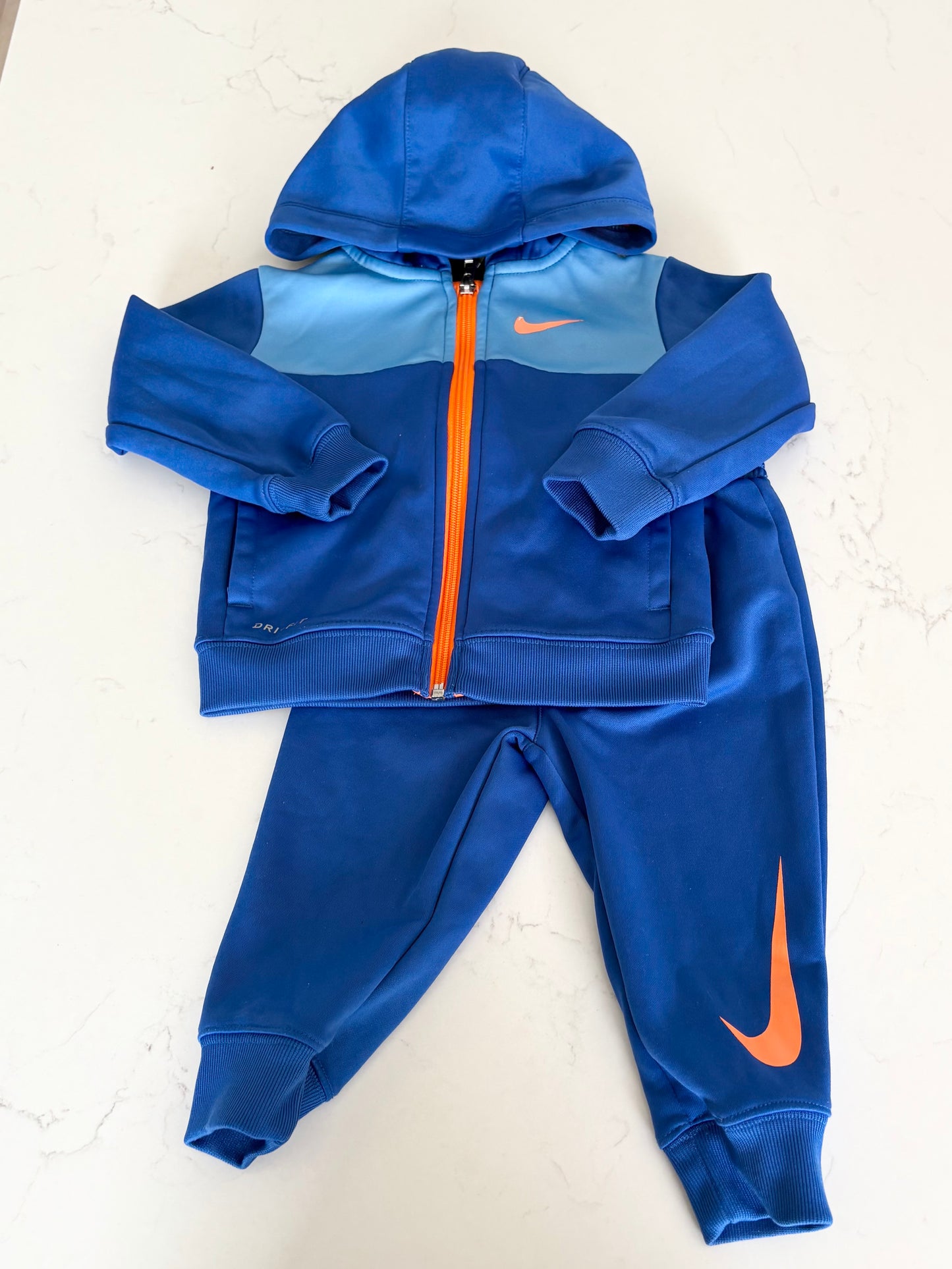 Nike-Ensemble-24 mois