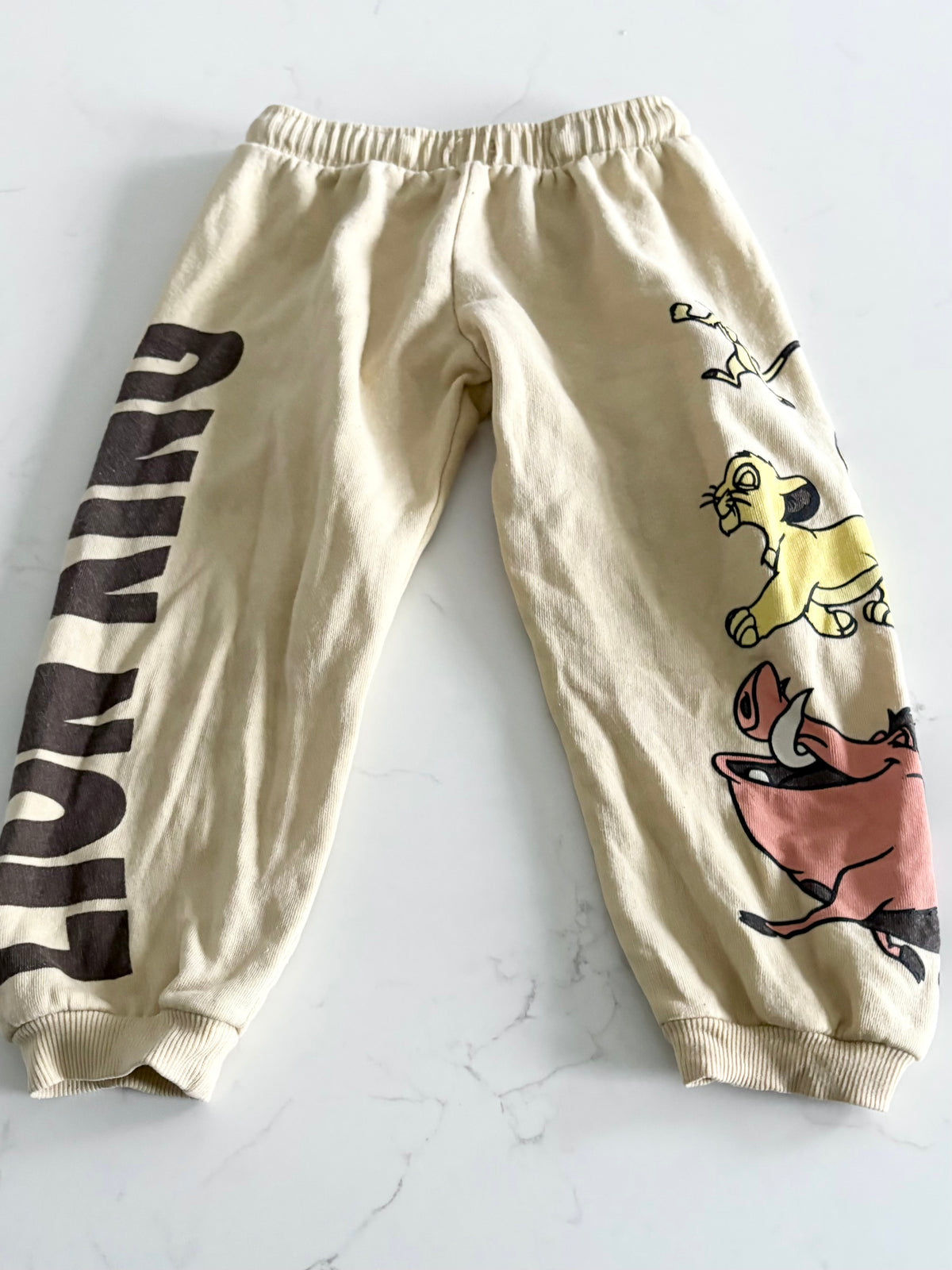 *Imparfait-Zara/Disney-Jogging-6T ( fait petit )
