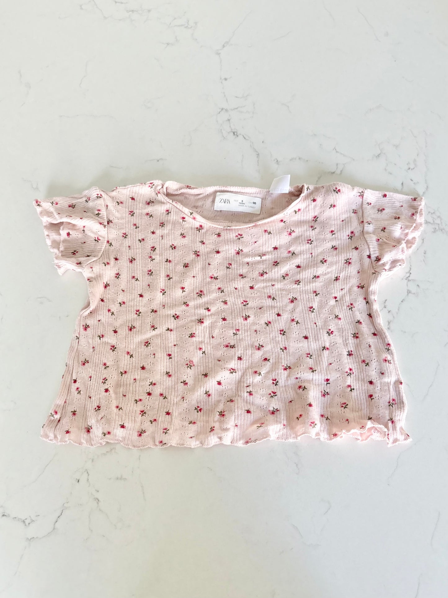 Zara-T shirt-3T (fait petit )