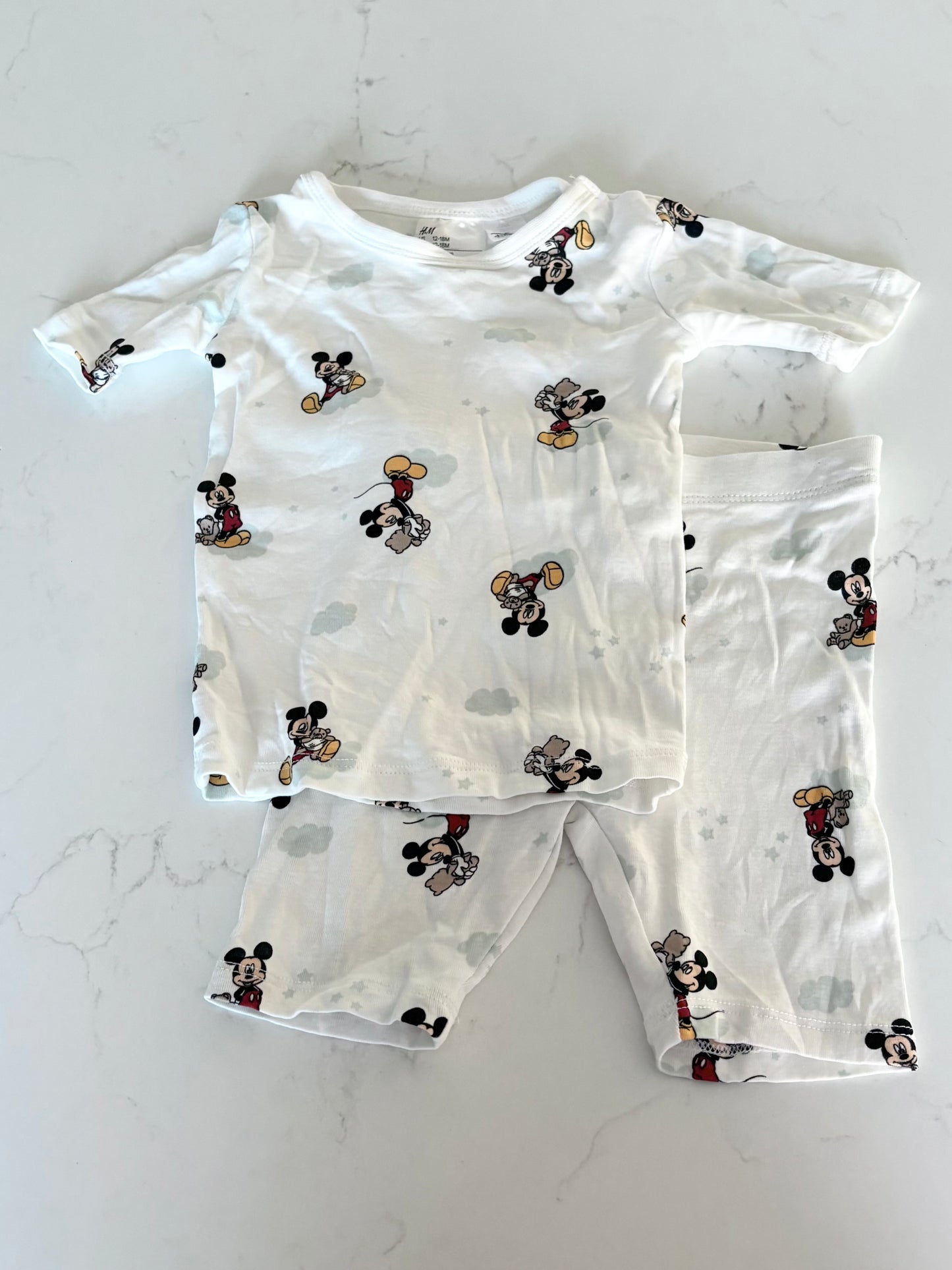 H&M/Disney-Pyjama-12/18 mois ( fait petit)