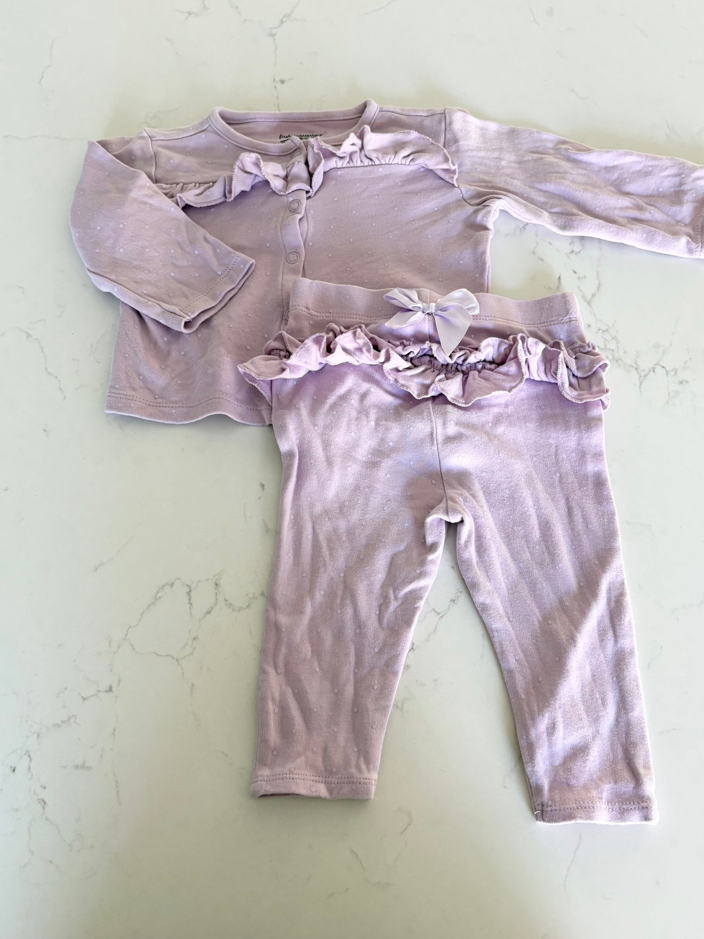 First impression-Ensemble-6/9 mois