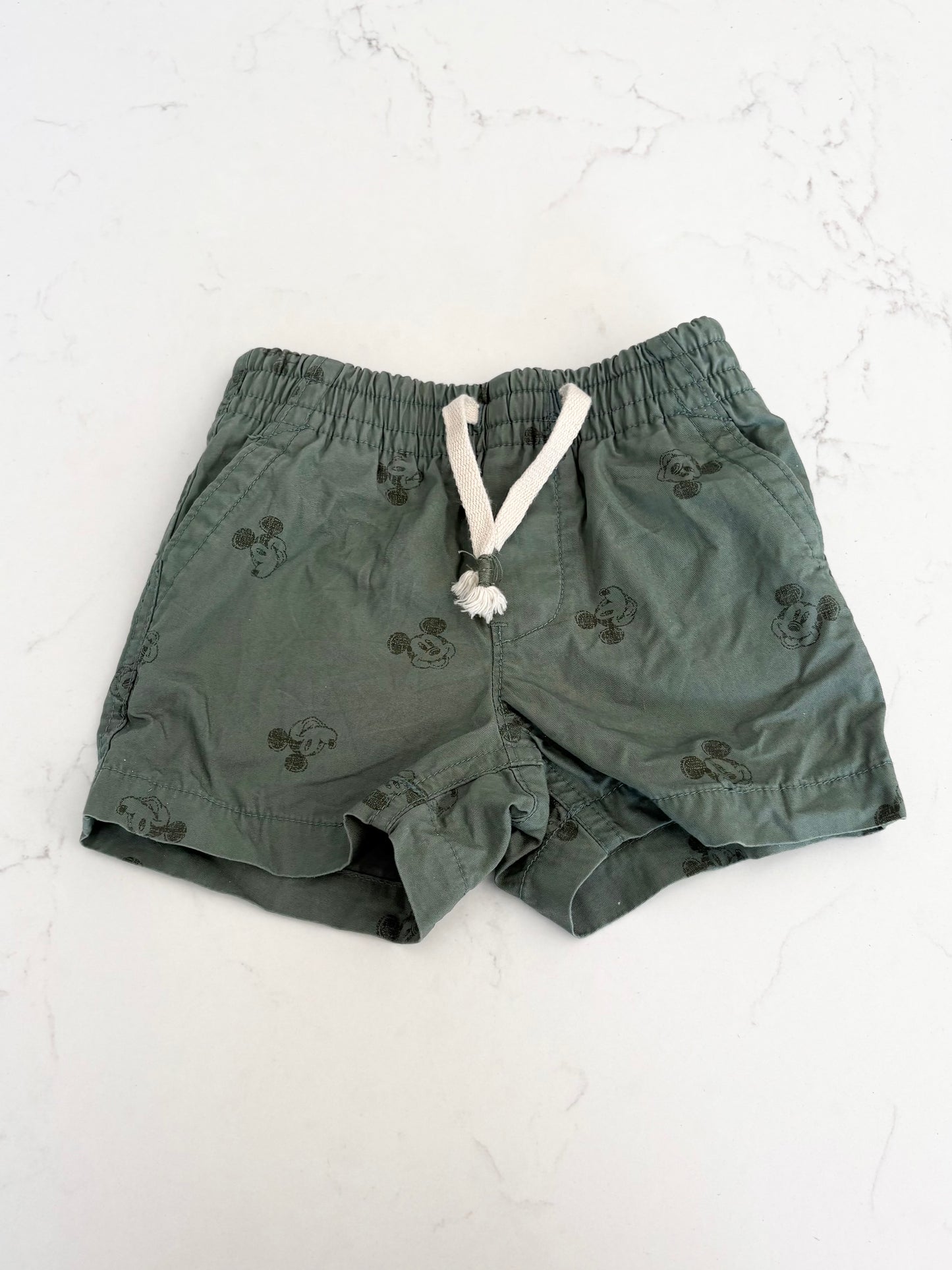 Gap/Disney-Short-6/12 mois