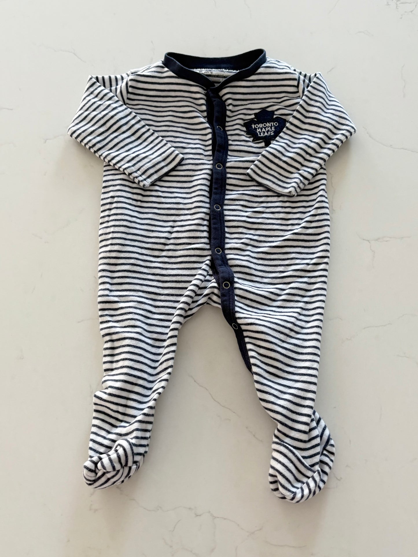 Maple leafs-Pyjama-12 mois ( fait petit )