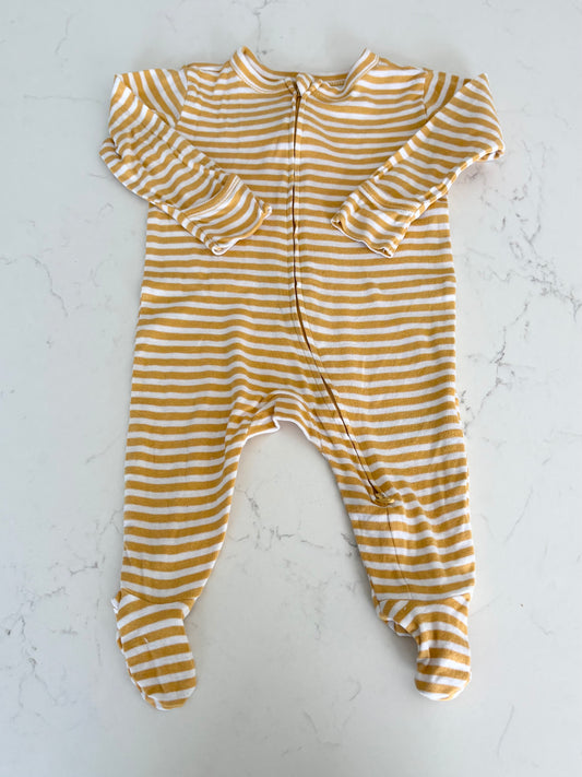 Old Navy-pyjama-3/6 mois ( légère imperfection)