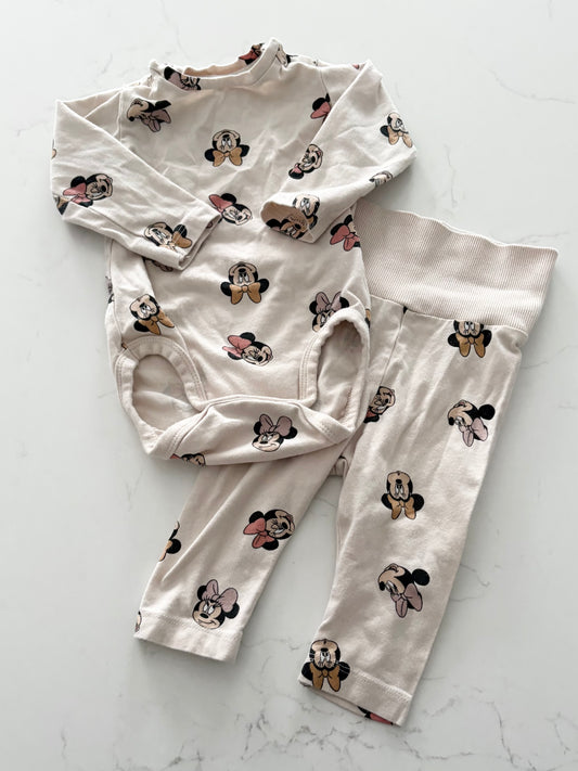 H&M/Disney-Ensemble-4/6 mois