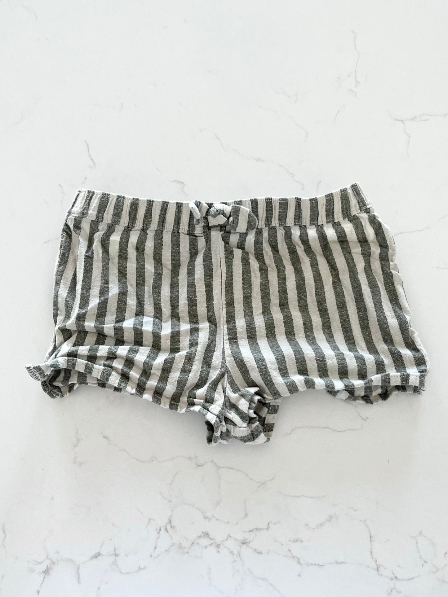Carters-Short-24 mois