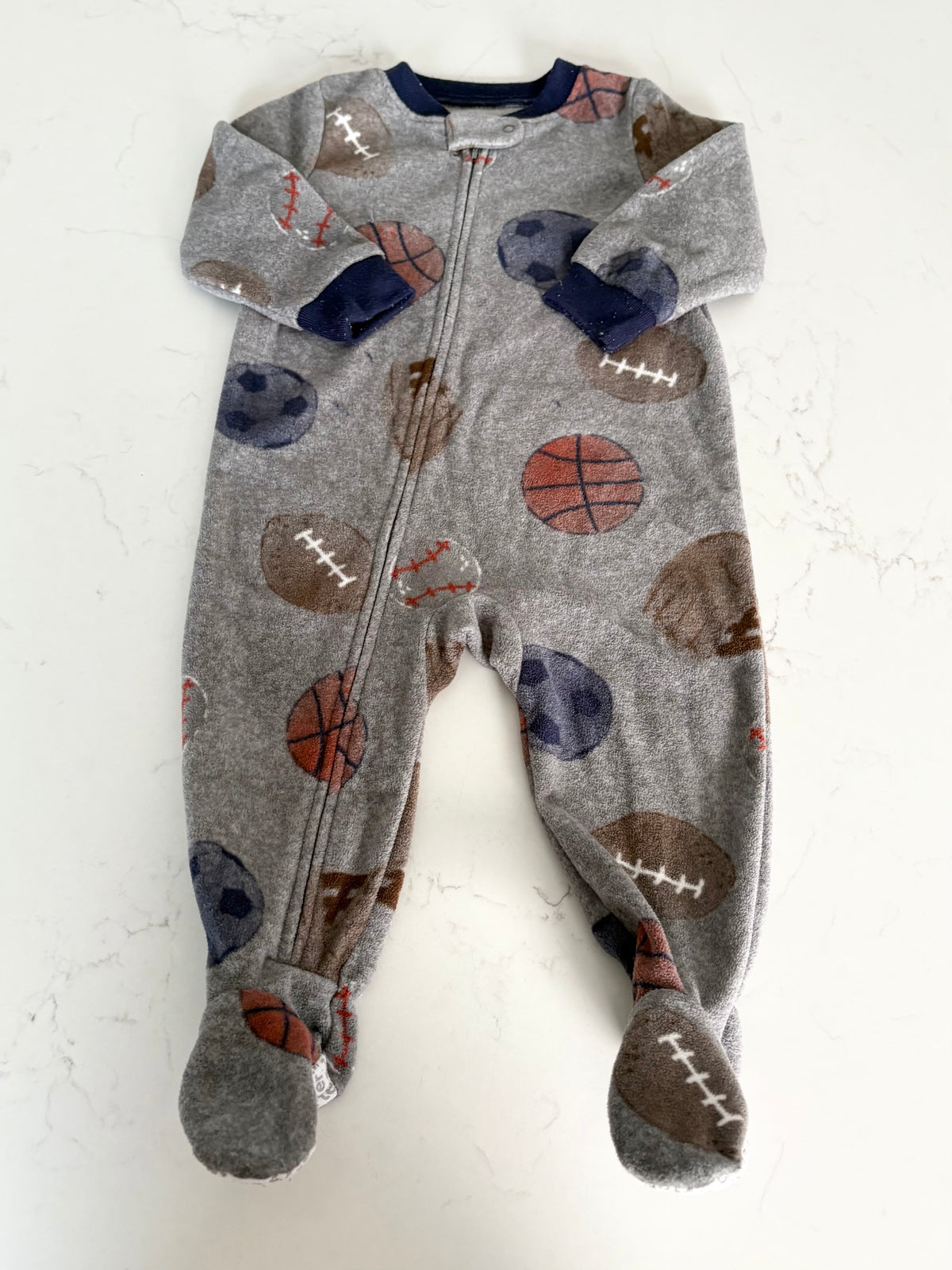 Carters-Pyjama-12 mois ( imperfection manche)