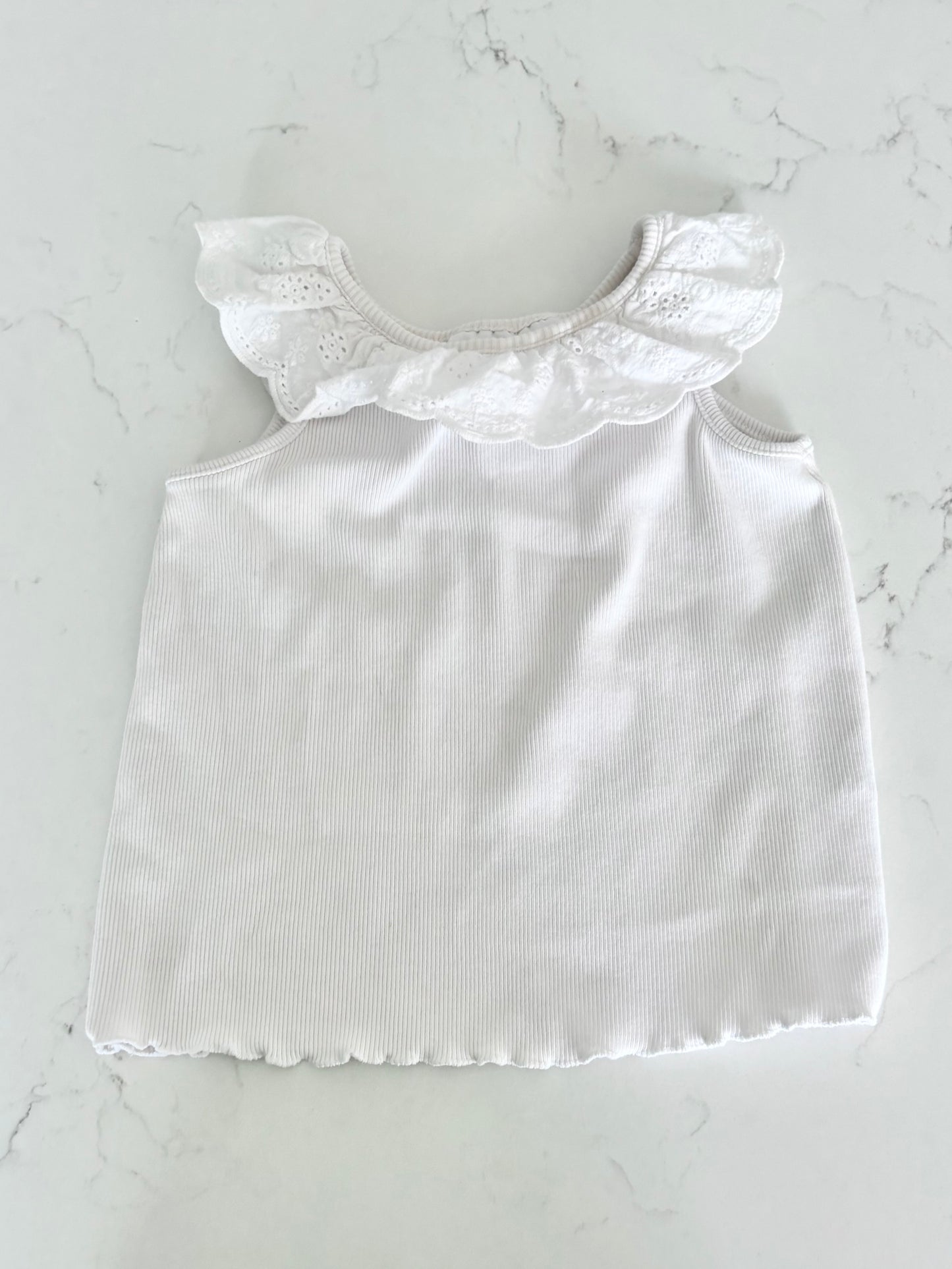 Zara-Camisole-2/3T ( légère imperfection )