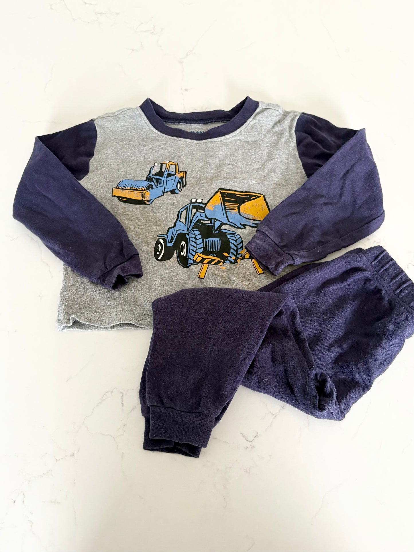 *imparfait-Pekkle-Pyjama-2/3T ( dessins décollé)