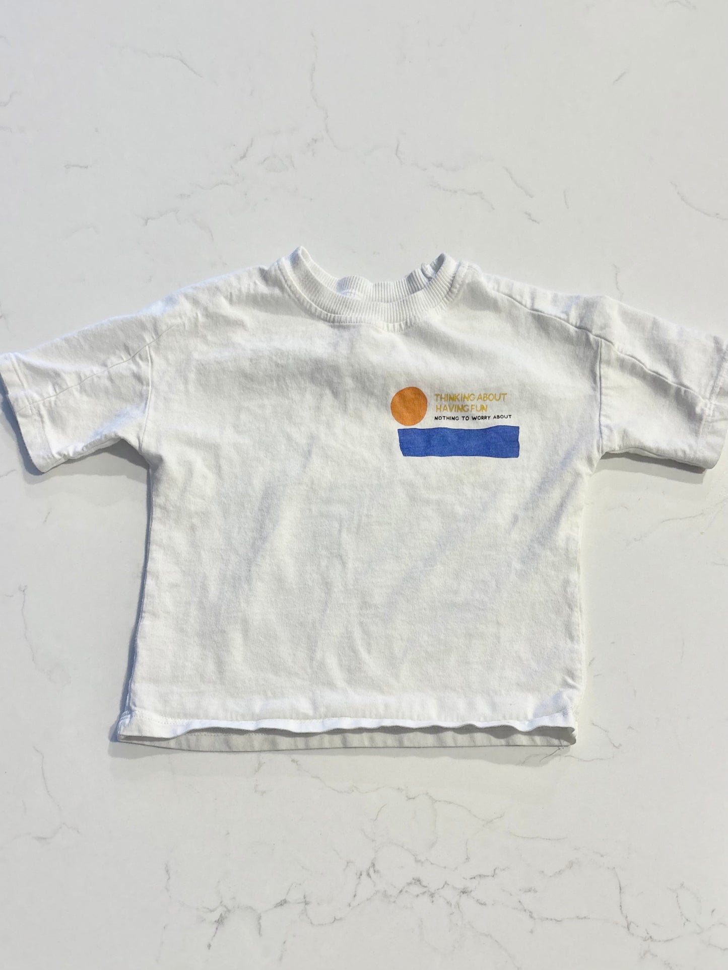 Zara-T shirt-18/24 mois ( légère imperfection)