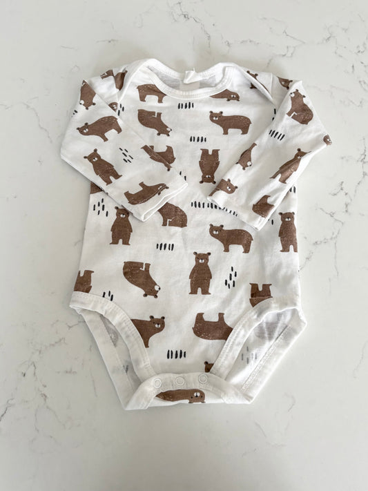 PL baby-Cache couche-6 mois