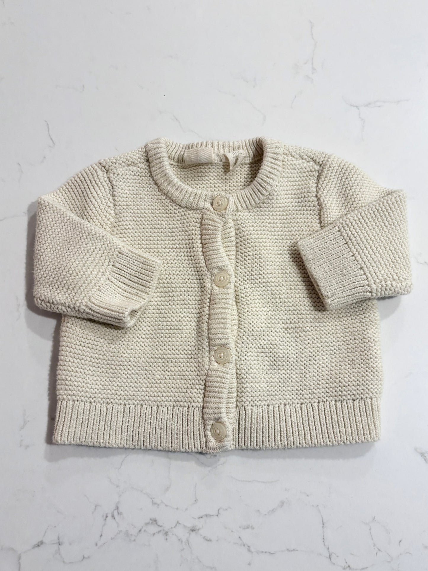 GAP-Veste en laine-0/3 mois ( légère imperfection)