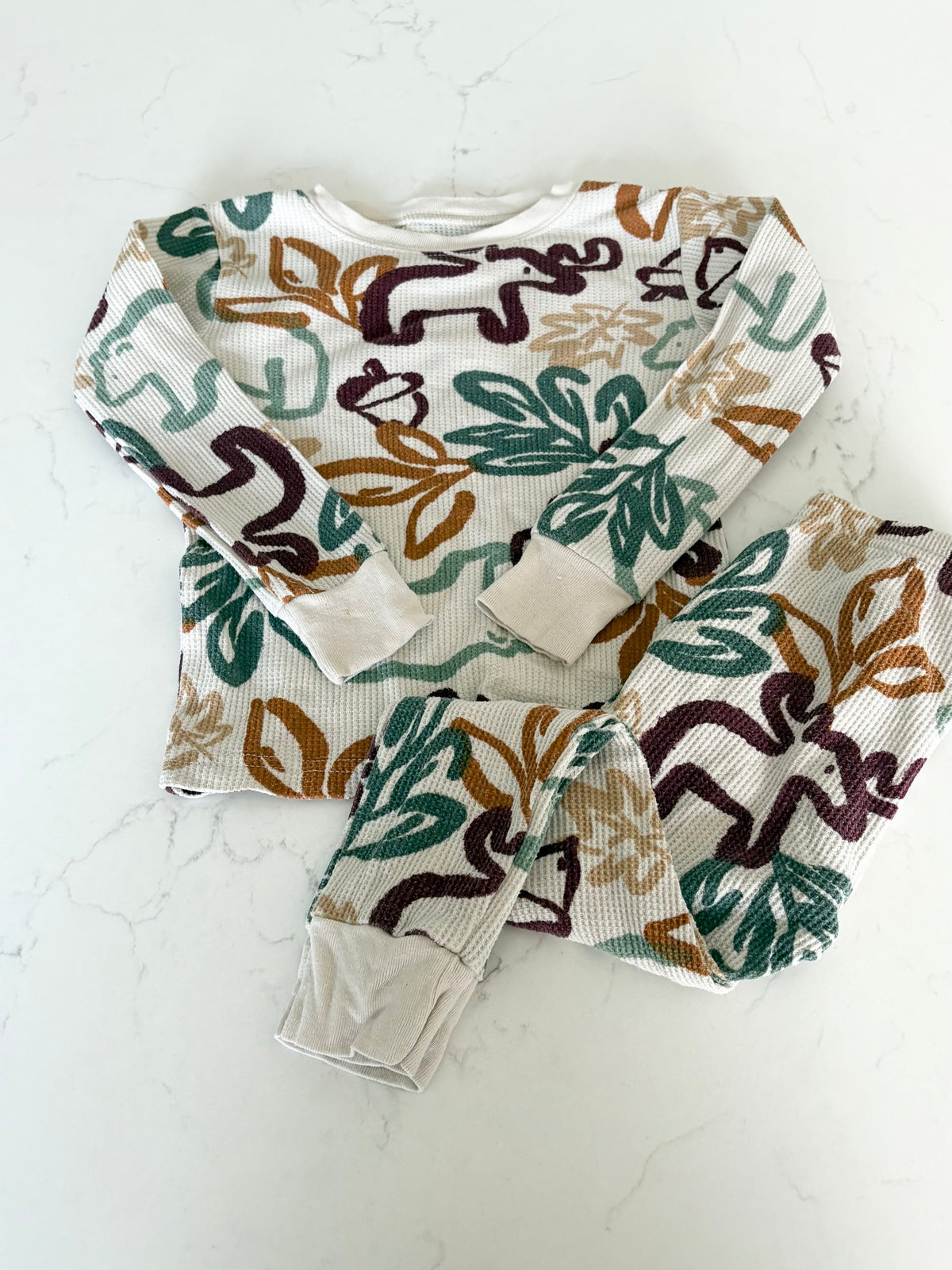 Carters-Pyama-3T ( petit tache poignet)
