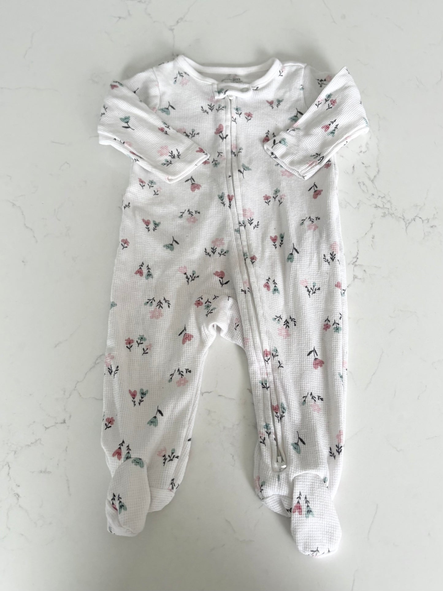 Carters-Pyjama-3/6 mois (légère imperfection)