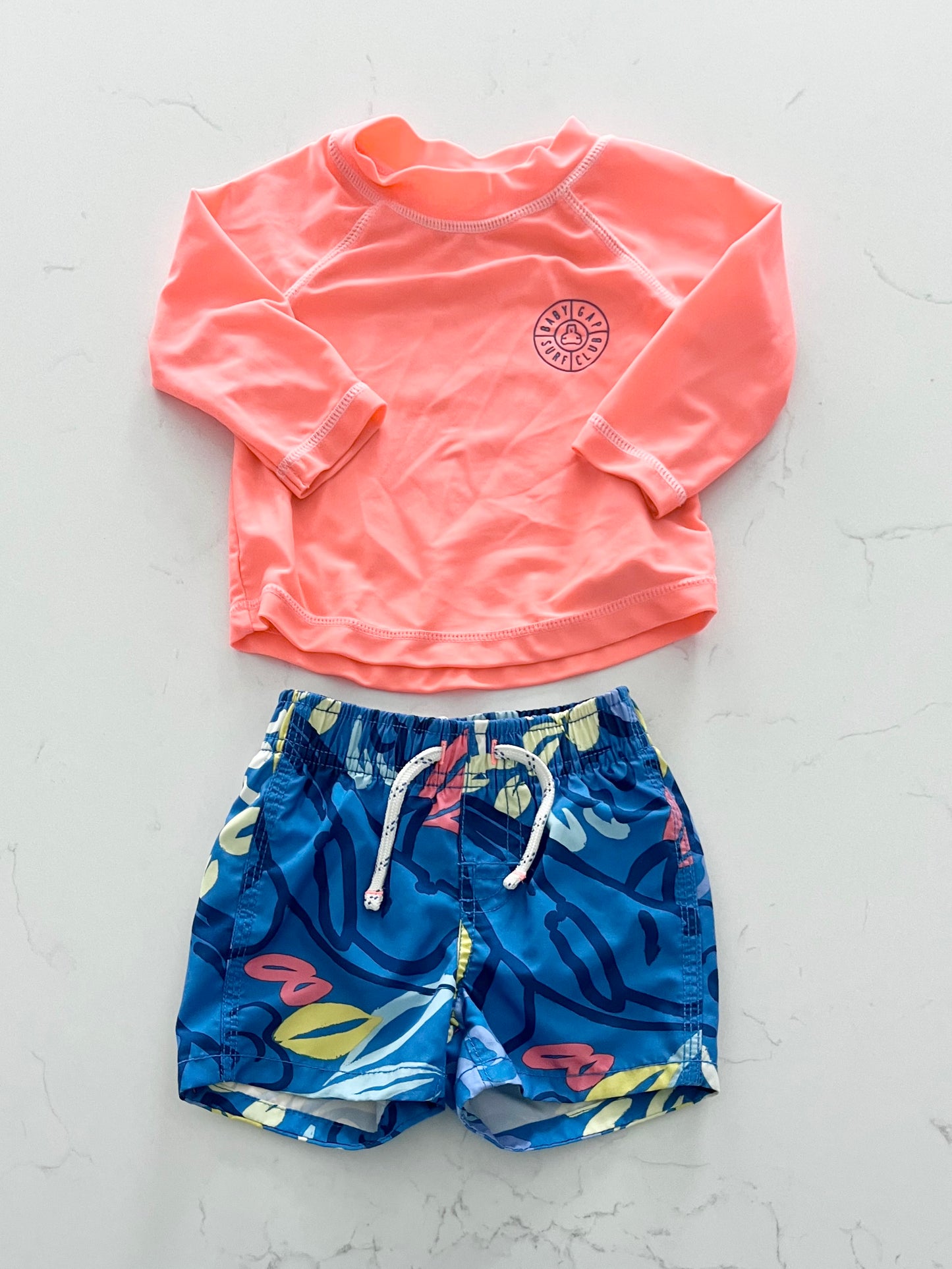 GAP-Maillot de bain-0/6 mois (haut légèrement imparfait)