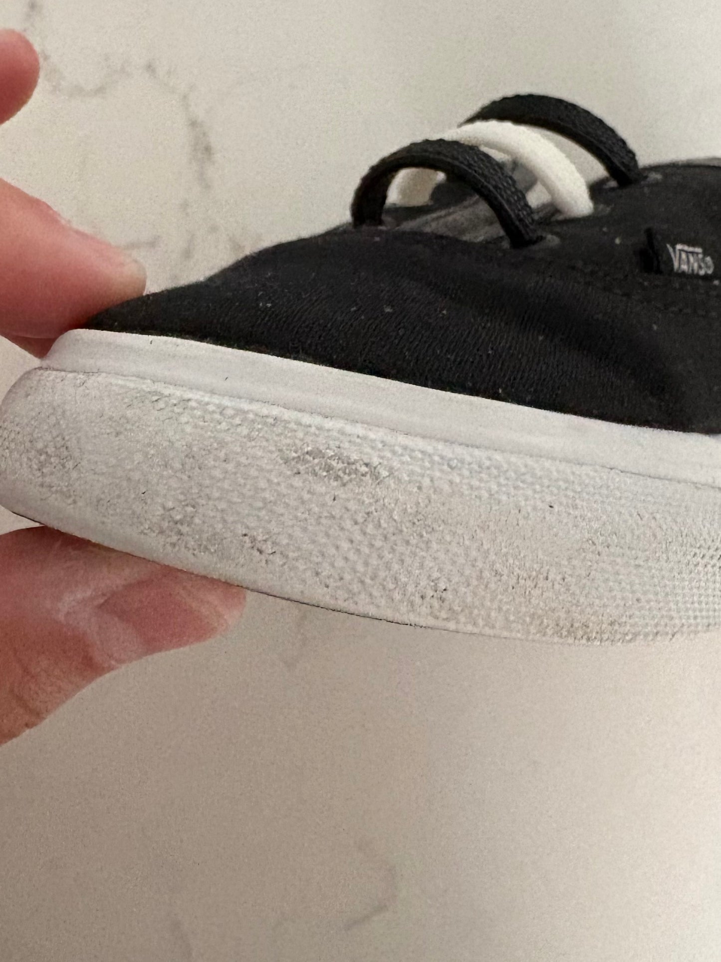 Vans-Souliers-7 ( légère imperfection semelle)