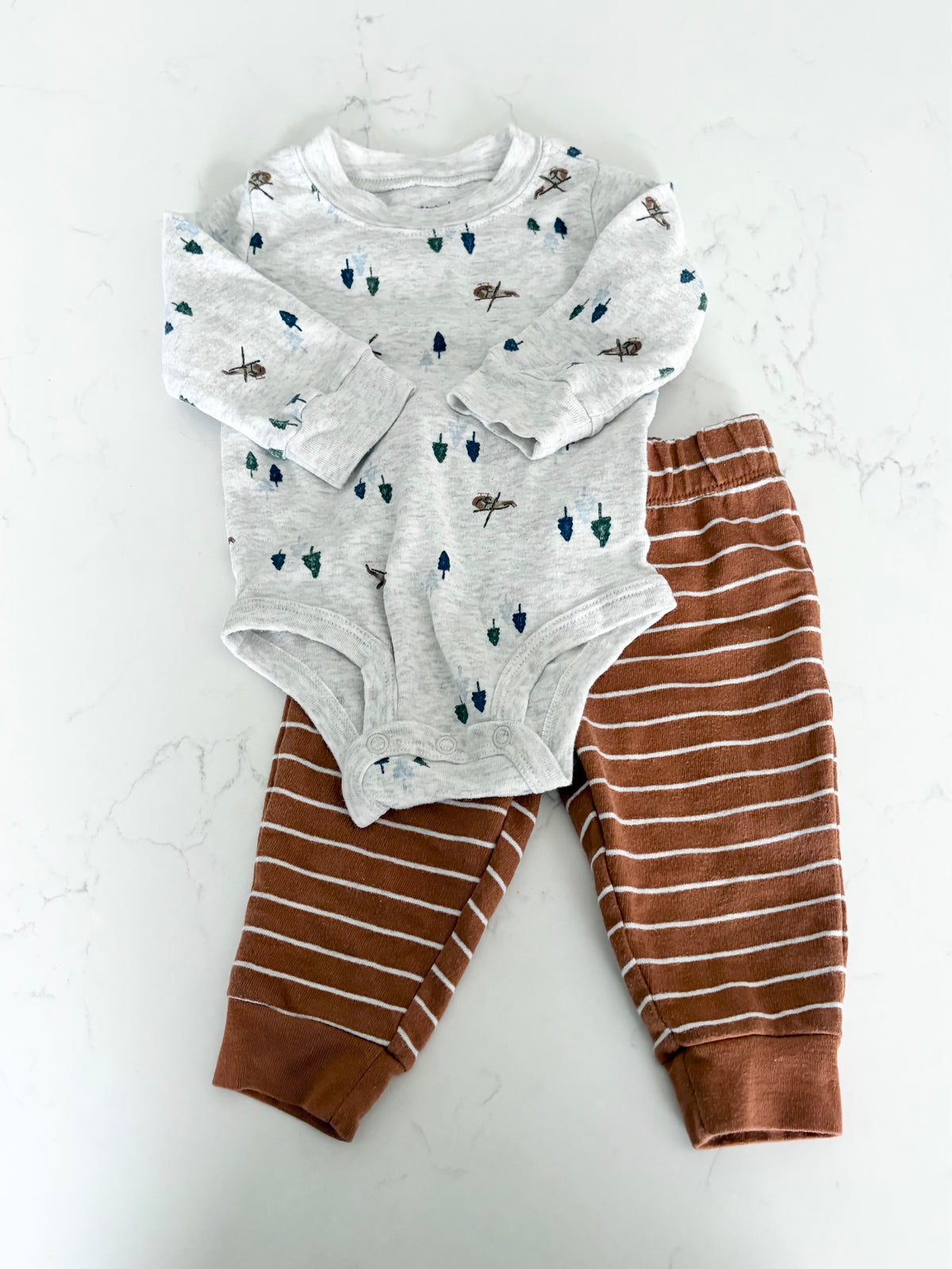 Carters-Ensemble-6 mois