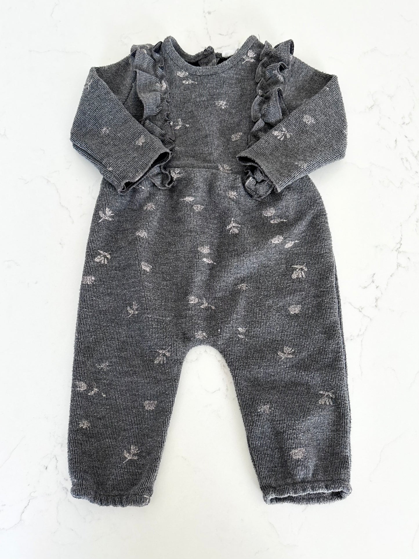 Zara-Une pièce-3/6 mois