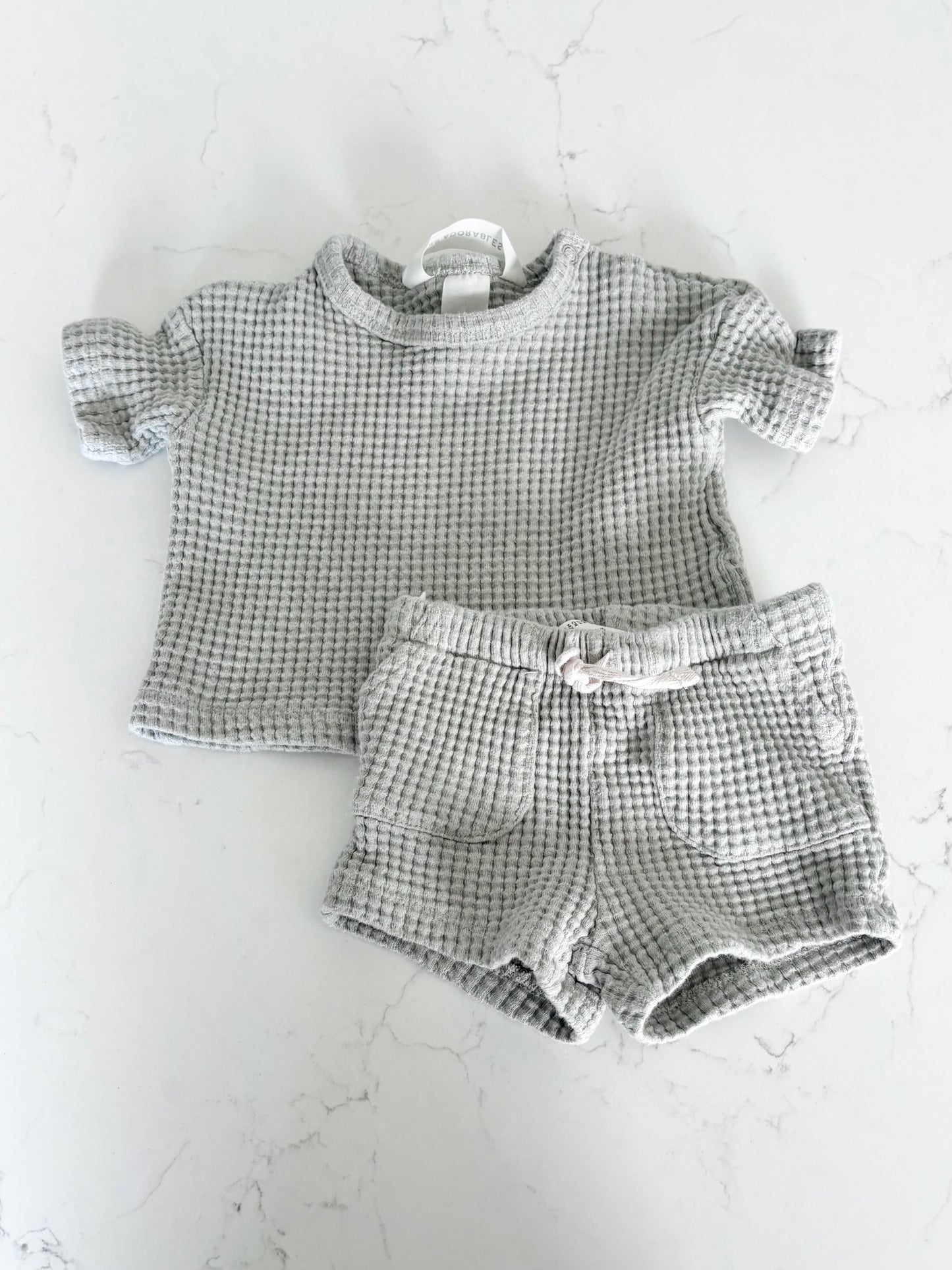 H&M/Adorable-Ensemble-4/6 mois