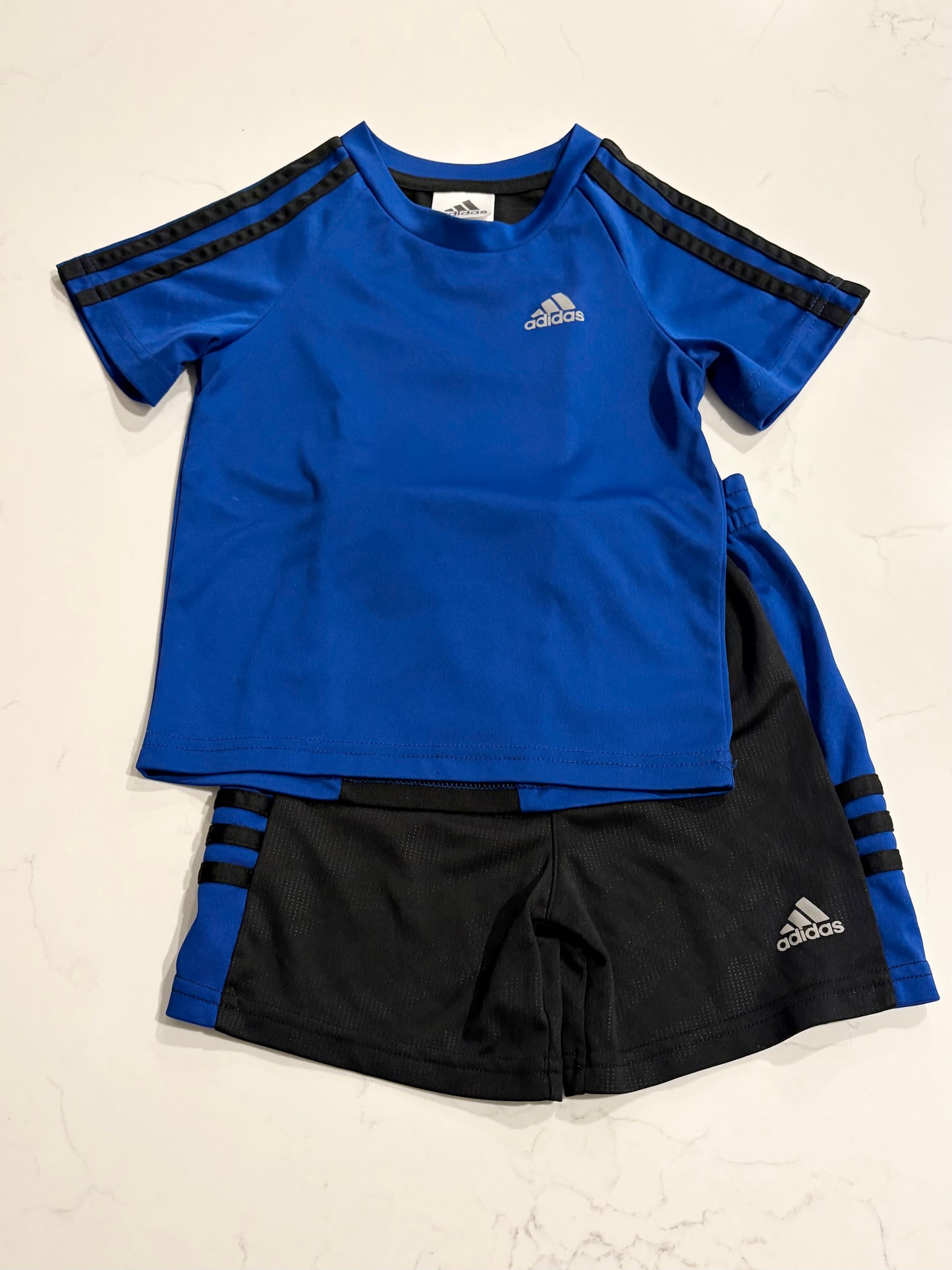 Adidas-Ensemble-2T
