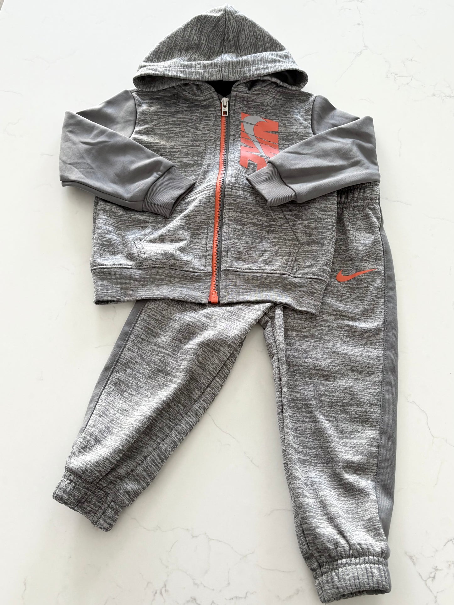 Nike-Ensemble-24 mois