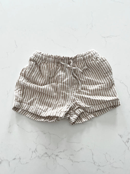 Old Navy-Short style lin-18/24 mois