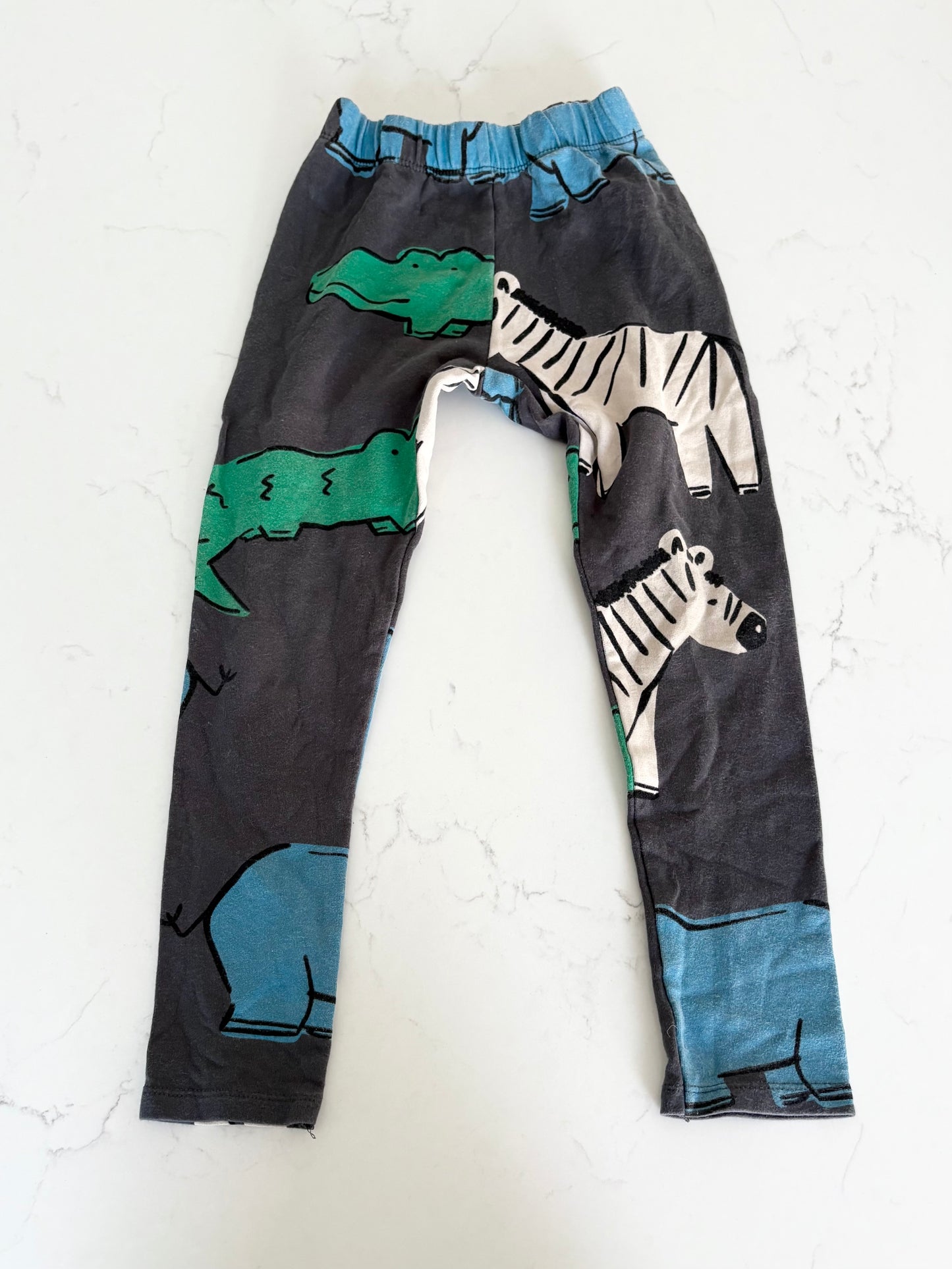 Zara-Pantalon-6T ( fait petit)