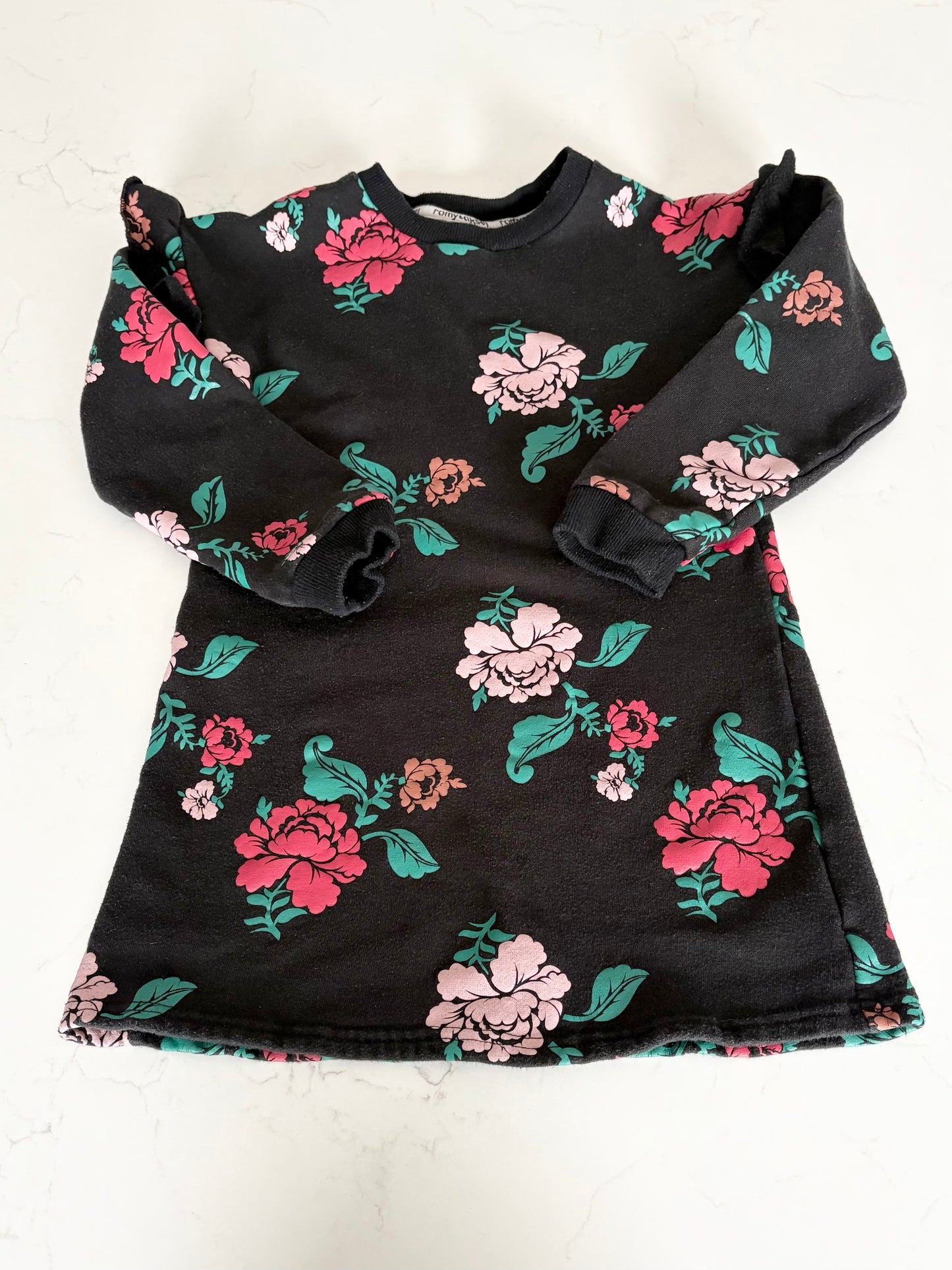 Romy & Aksel-Robe-6T