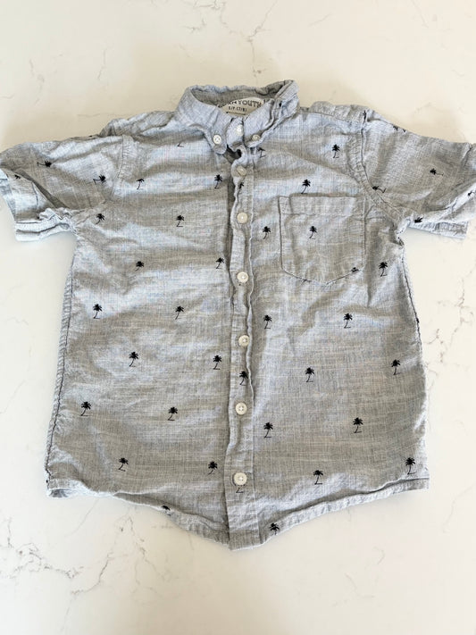 Chemise-7/8T ( fait petit )