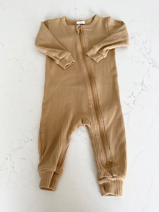 Petit lem/First-Pyjama-9 mois (très légère imperfection)