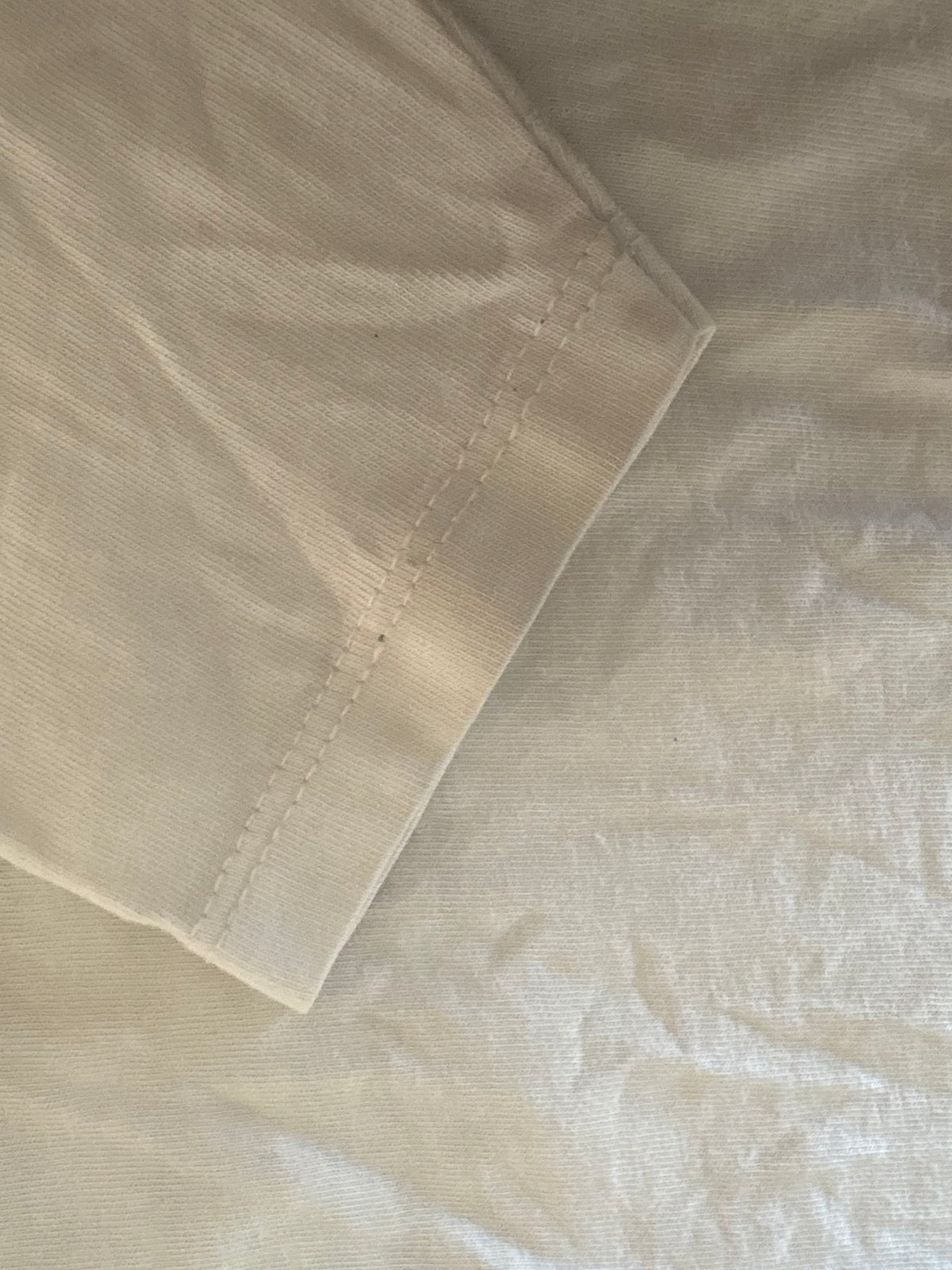 Zara/Disney-Chandail-4T ( légère imperfection)
