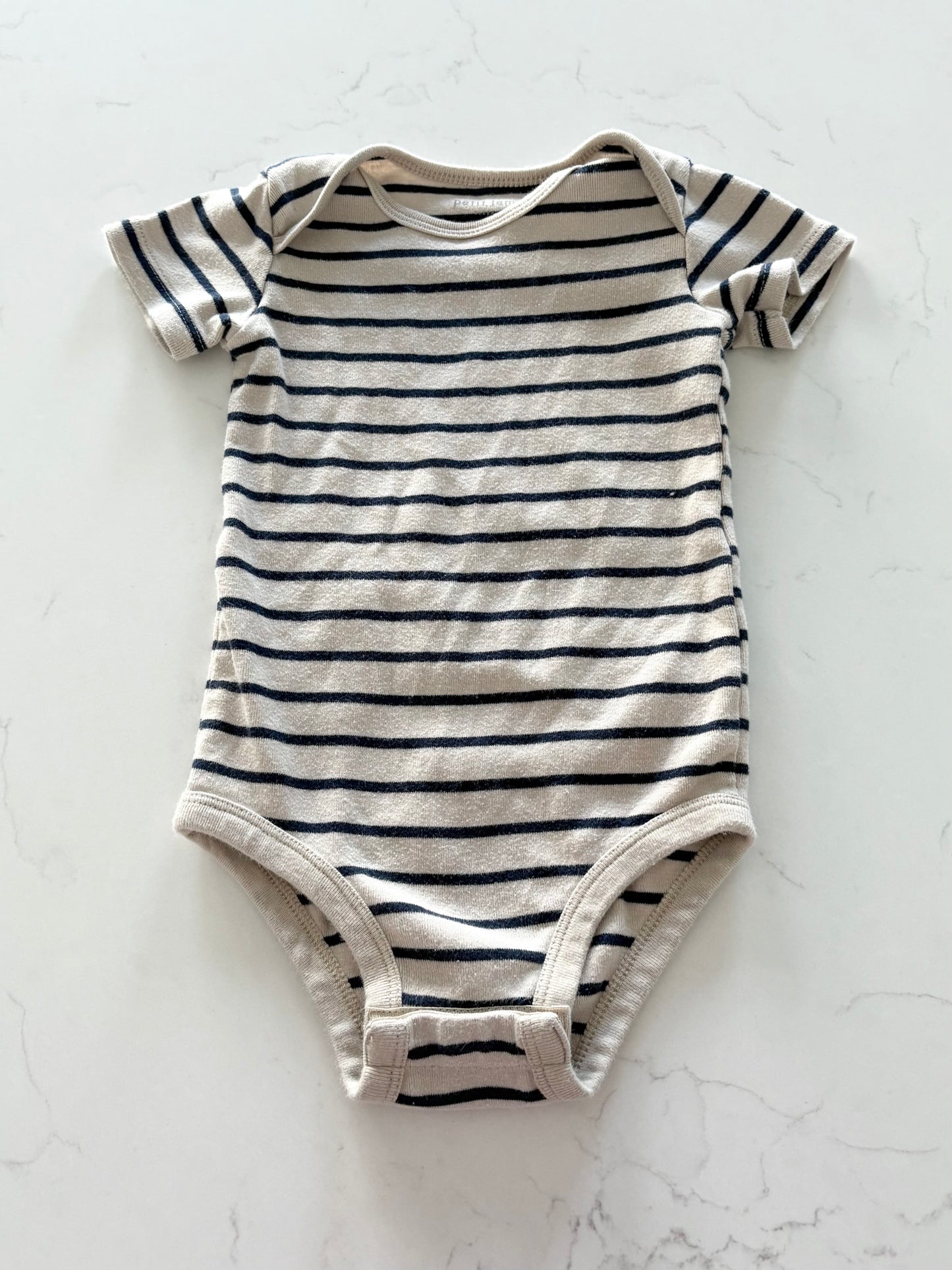 Petit lem-Cache couche-