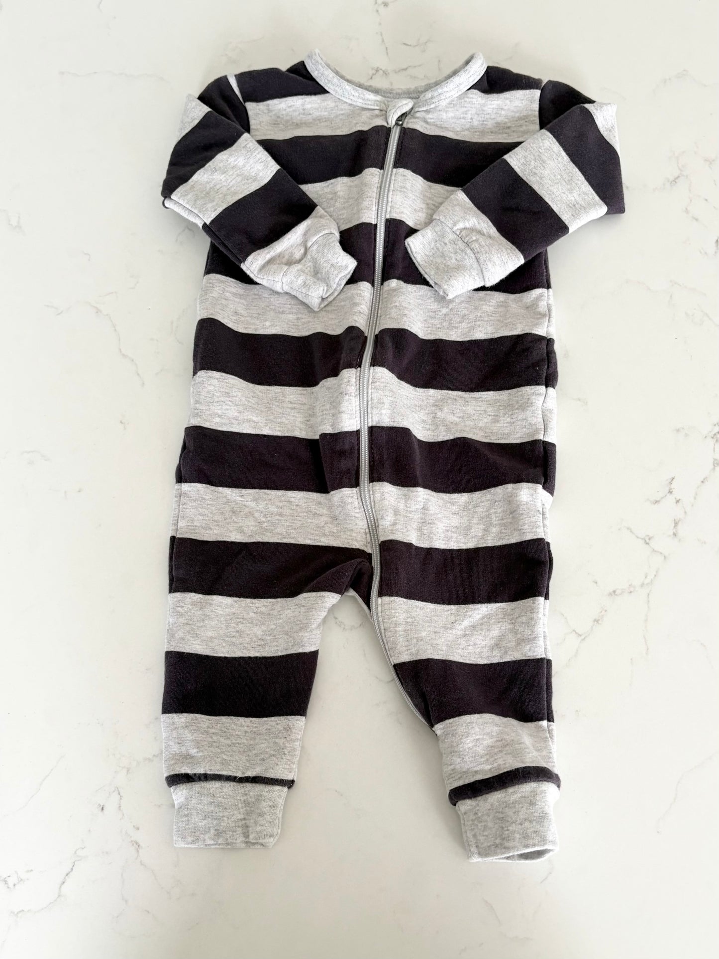 Petit lem-Pyjama-6 mois (très légère imperfection)