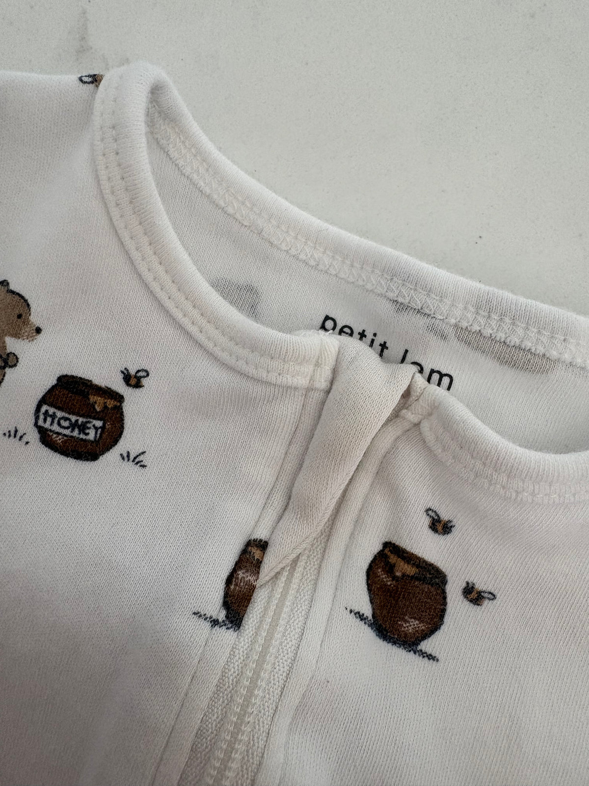 Petit lem-Pyjama-9 mois (légère imperfection)