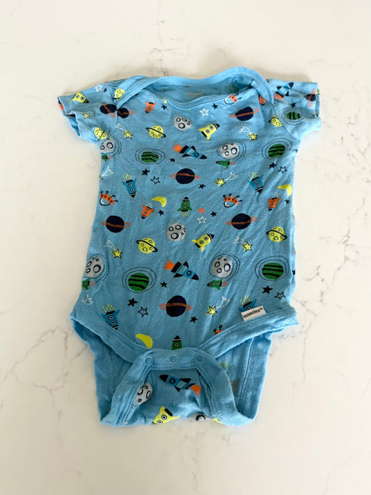 Onesies-Cache couche-3/6 mois ( fait petit)