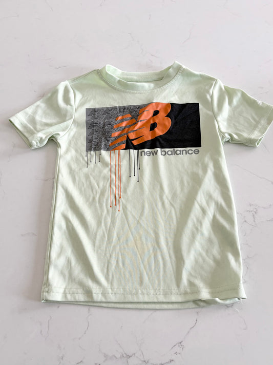 New balance-T shirt-5/6T