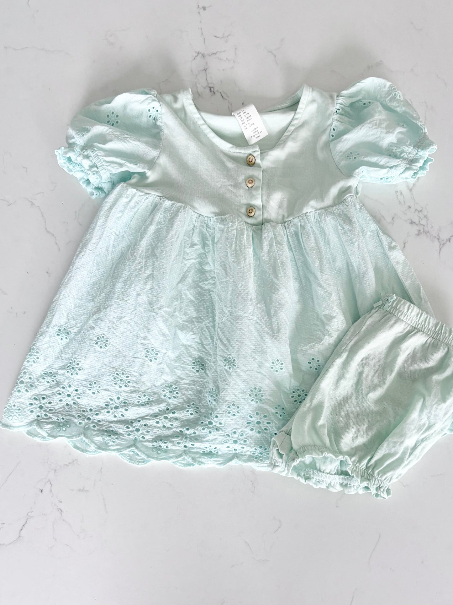 H&M-robe + cache culotte-6/9 mois