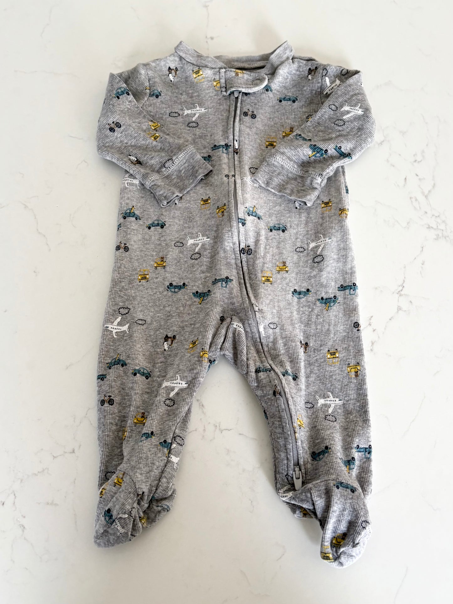 Carters-Pyjama-6 mois (légère imperfection)