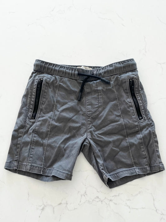 Zara-Short-5T ( légère imperfection)