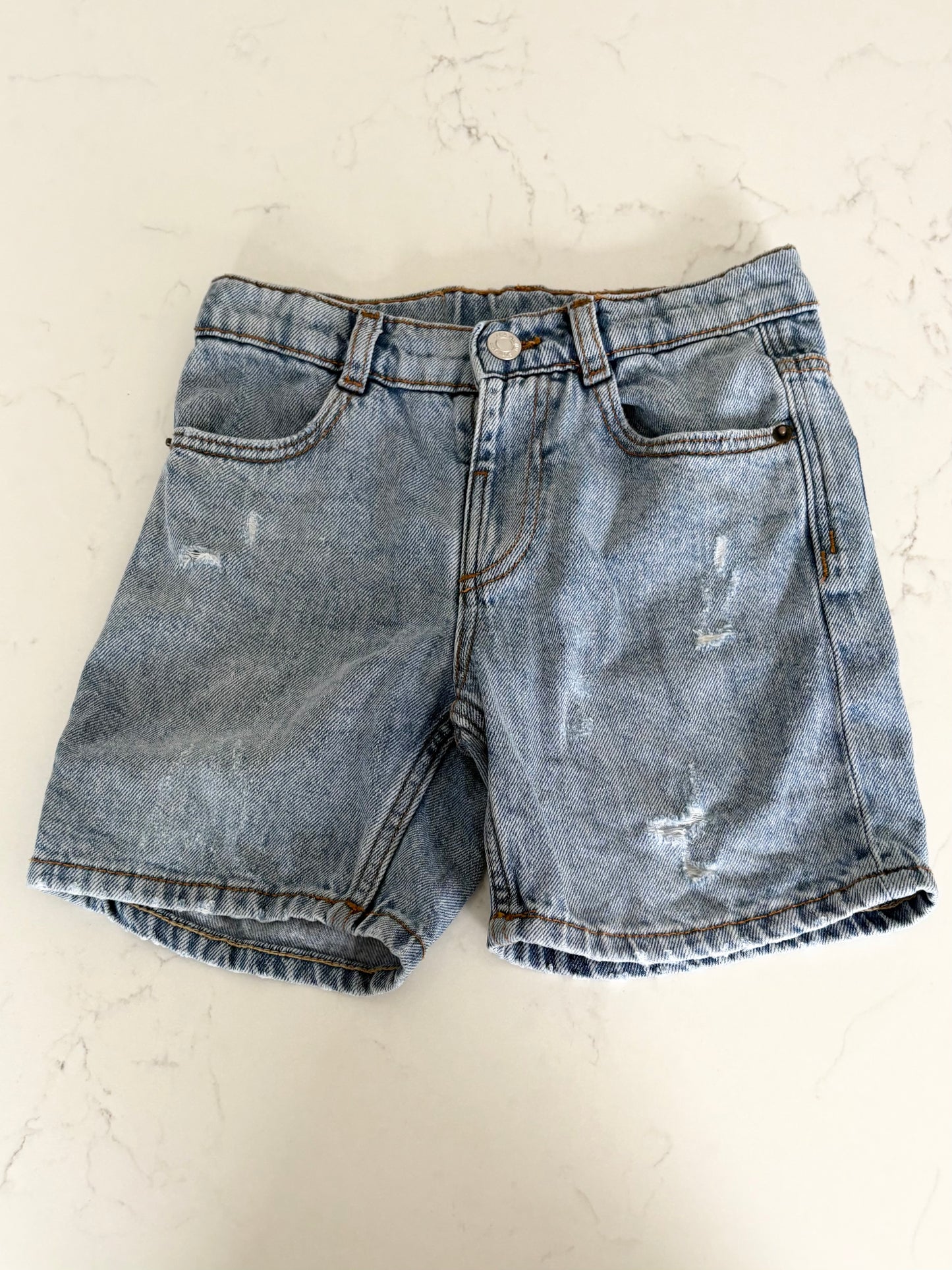 Zara-Short-3T (faite grande )