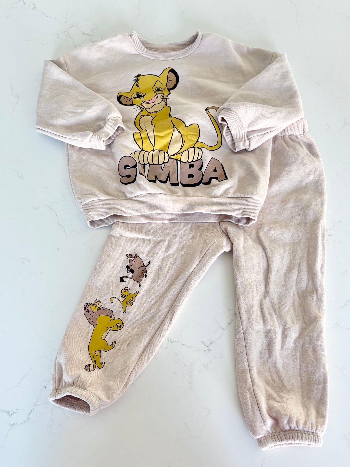 H&M/Disney-Ensemble-2/3T