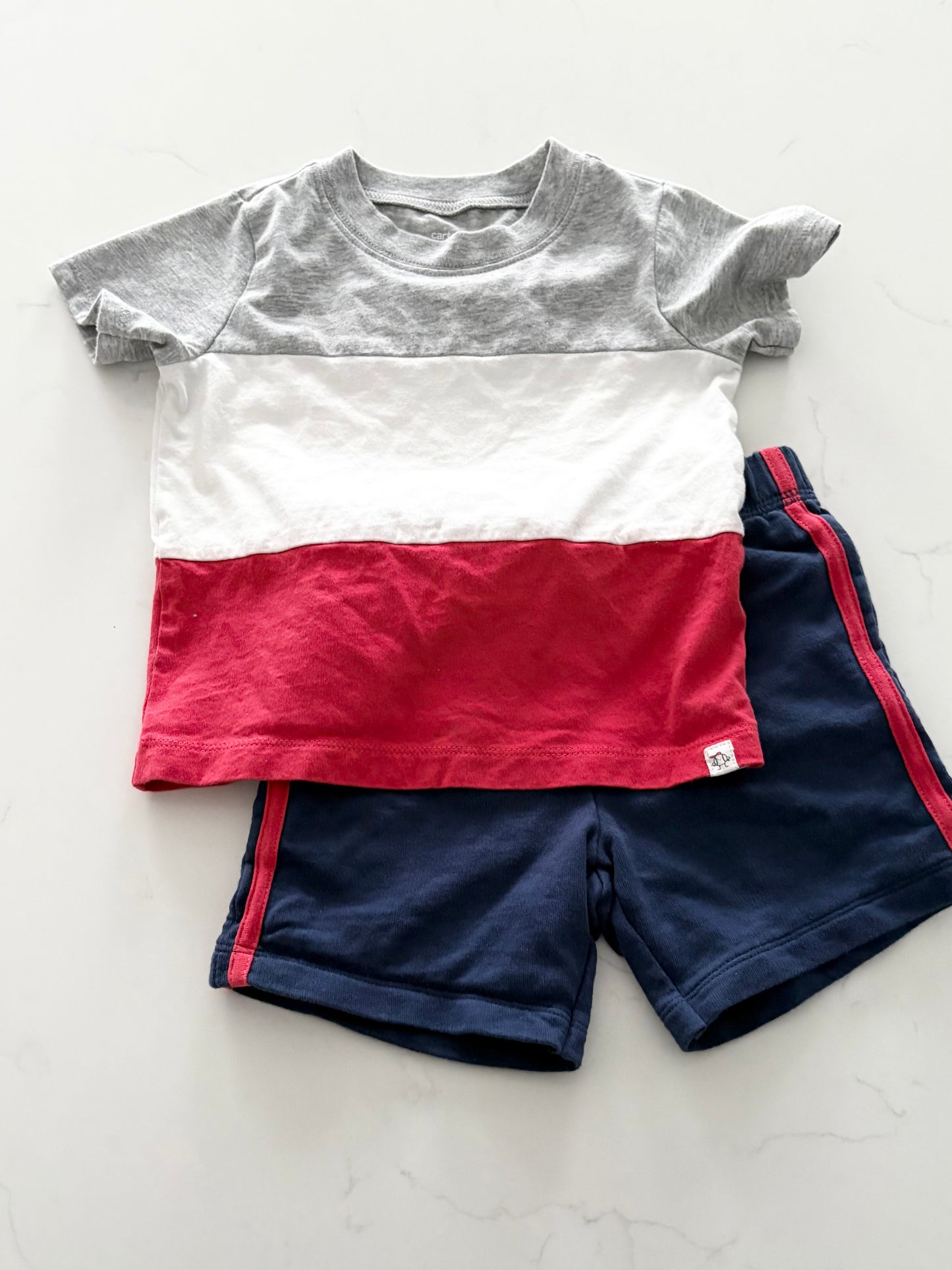 Carters-Ensemble-24 mois