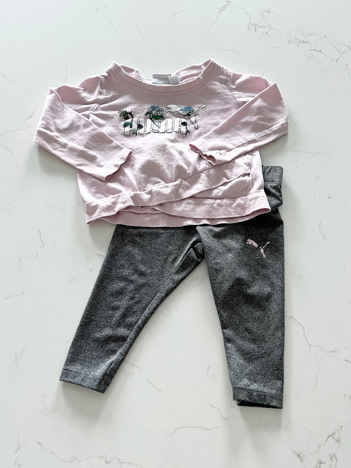 Puma-Ensemble-12 mois ( imperfection chandail )